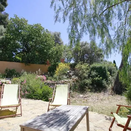 La Pinede Penchee